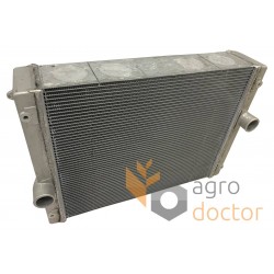 Радиатор 84262310 Case IH