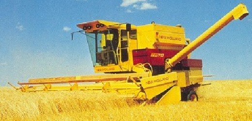 Combine harvester NEW HOLLAND TR70  